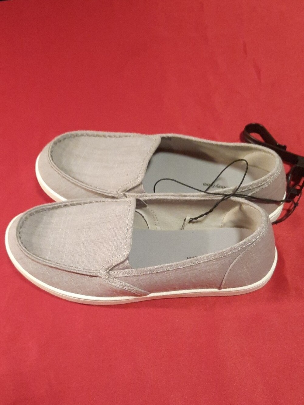 Time and Tru Women's Slip-On Flats in Light Grey - Picture 3 of 5